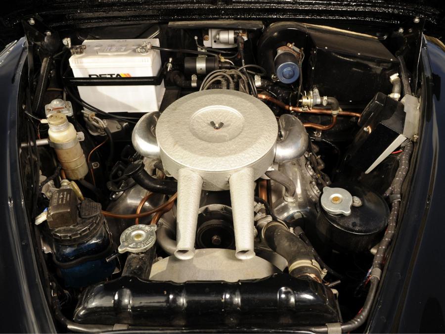  Daimler V8 250 1962 года  (фото 5 из 9)